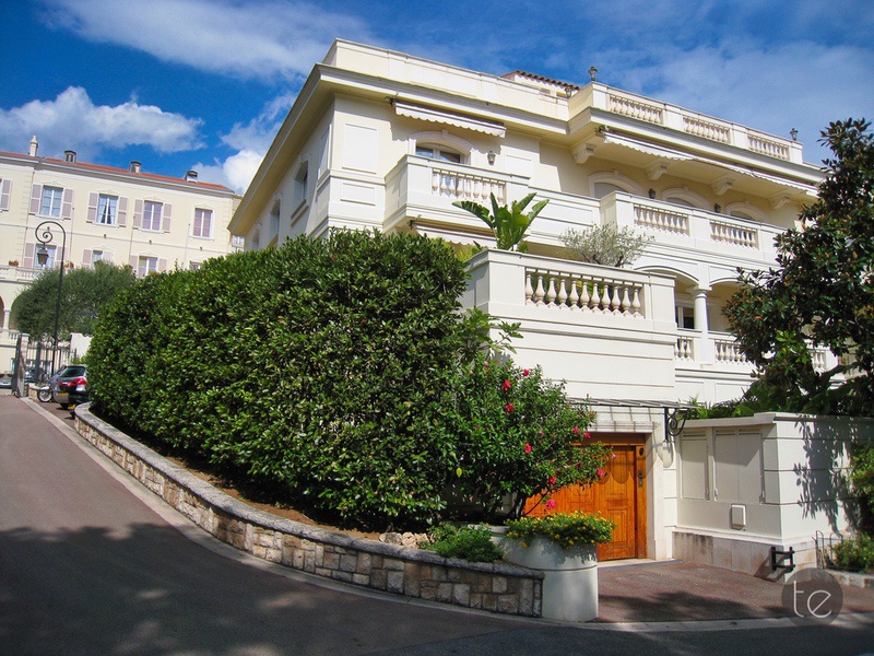 Monaco Palace: an Amazing Palace With a Long History of Royal Rule!