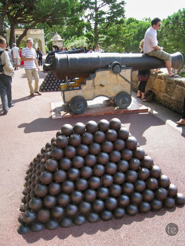 Monaco Palace: an Amazing Palace With a Long History of Royal Rule!