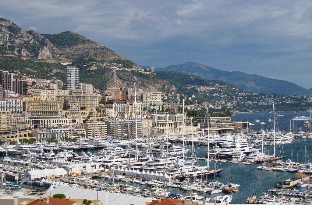 Monaco Palace: an Amazing Palace With a Long History of Royal Rule!