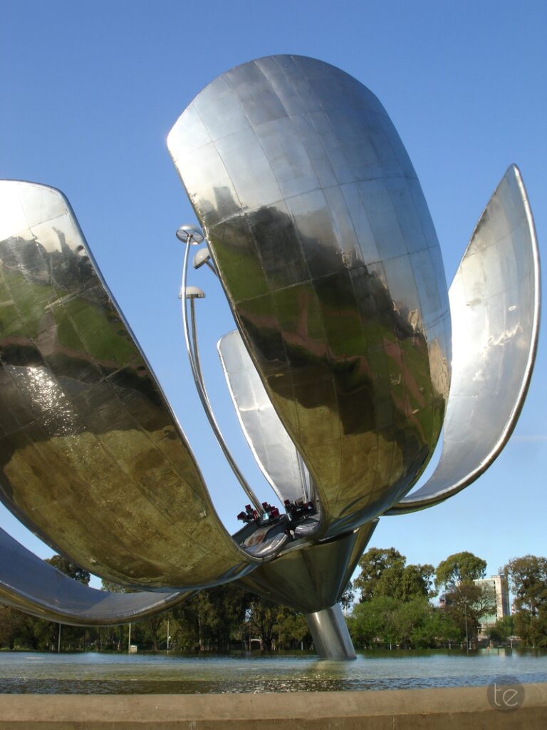 Floralis Genérica Sculpture in Plaza de las Naciones Unidas, Avenida Figueroa Alcorta, Buenos Aires