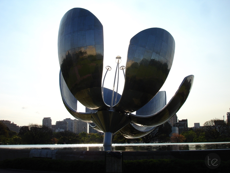 Floralis Genérica Sculpture in Plaza de las Naciones Unidas, Avenida Figueroa Alcorta, Buenos Aires