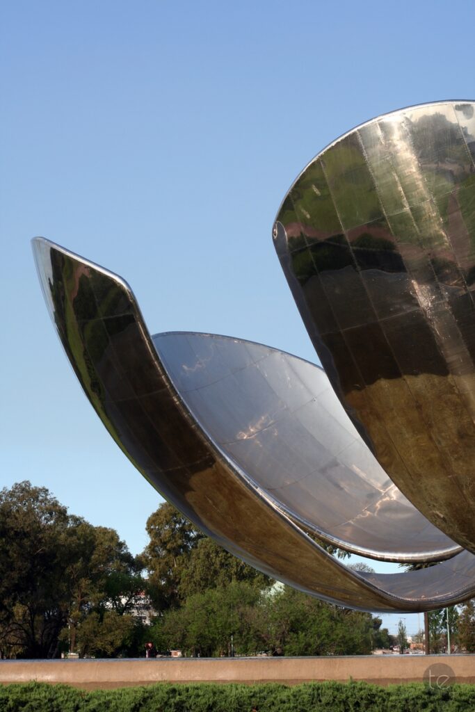 Floralis Genérica Sculpture in Plaza de las Naciones Unidas, Avenida Figueroa Alcorta, Buenos Aires