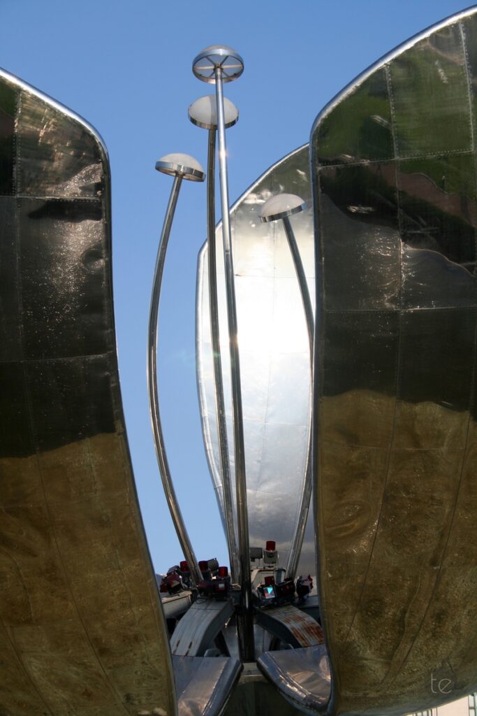 Floralis Genérica Sculpture in Plaza de las Naciones Unidas, Avenida Figueroa Alcorta, Buenos Aires