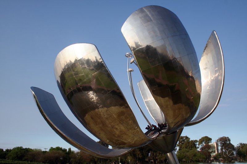 Floralis Genérica Sculpture in Plaza de las Naciones Unidas, Avenida Figueroa Alcorta, Buenos Aires