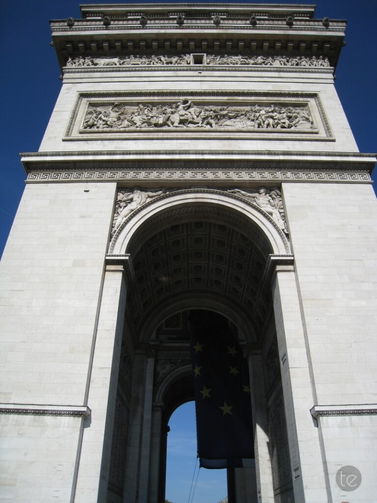 The Arc de Triomphe de l'Étoile in Paris