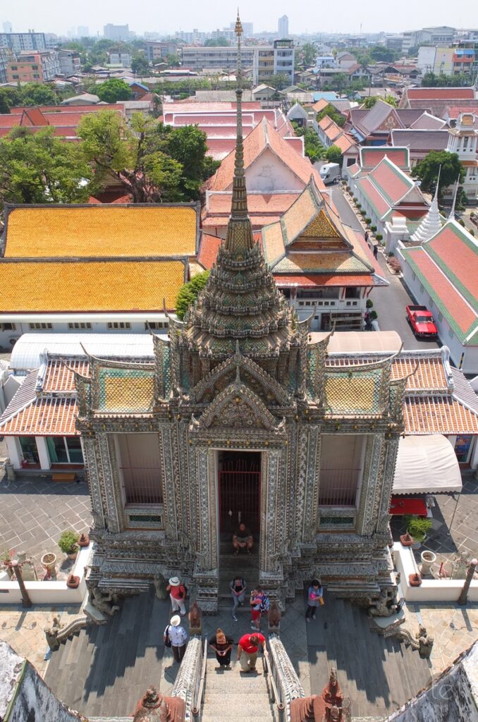 Wat Arun: Thailand's Iconic Temple of Dawn