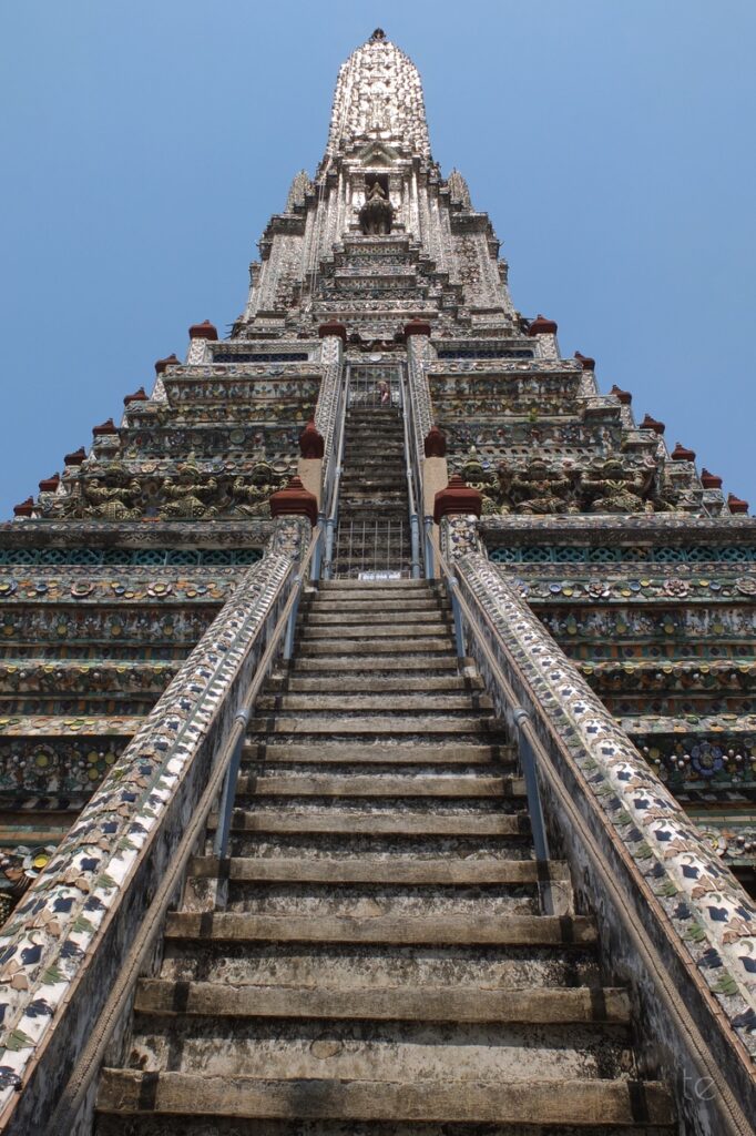 Wat Arun: Thailand's Iconic Temple of Dawn