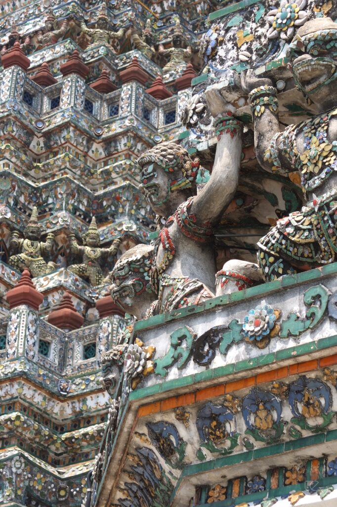 Wat Arun: Thailand's Iconic Temple of Dawn