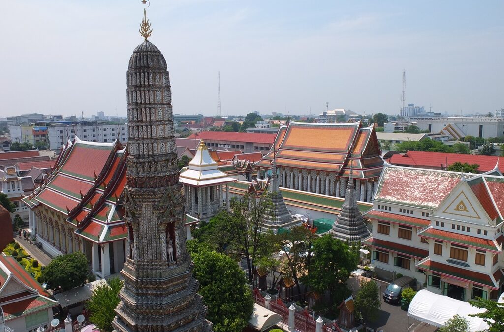 Wat Arun: Thailand's Iconic Temple of Dawn